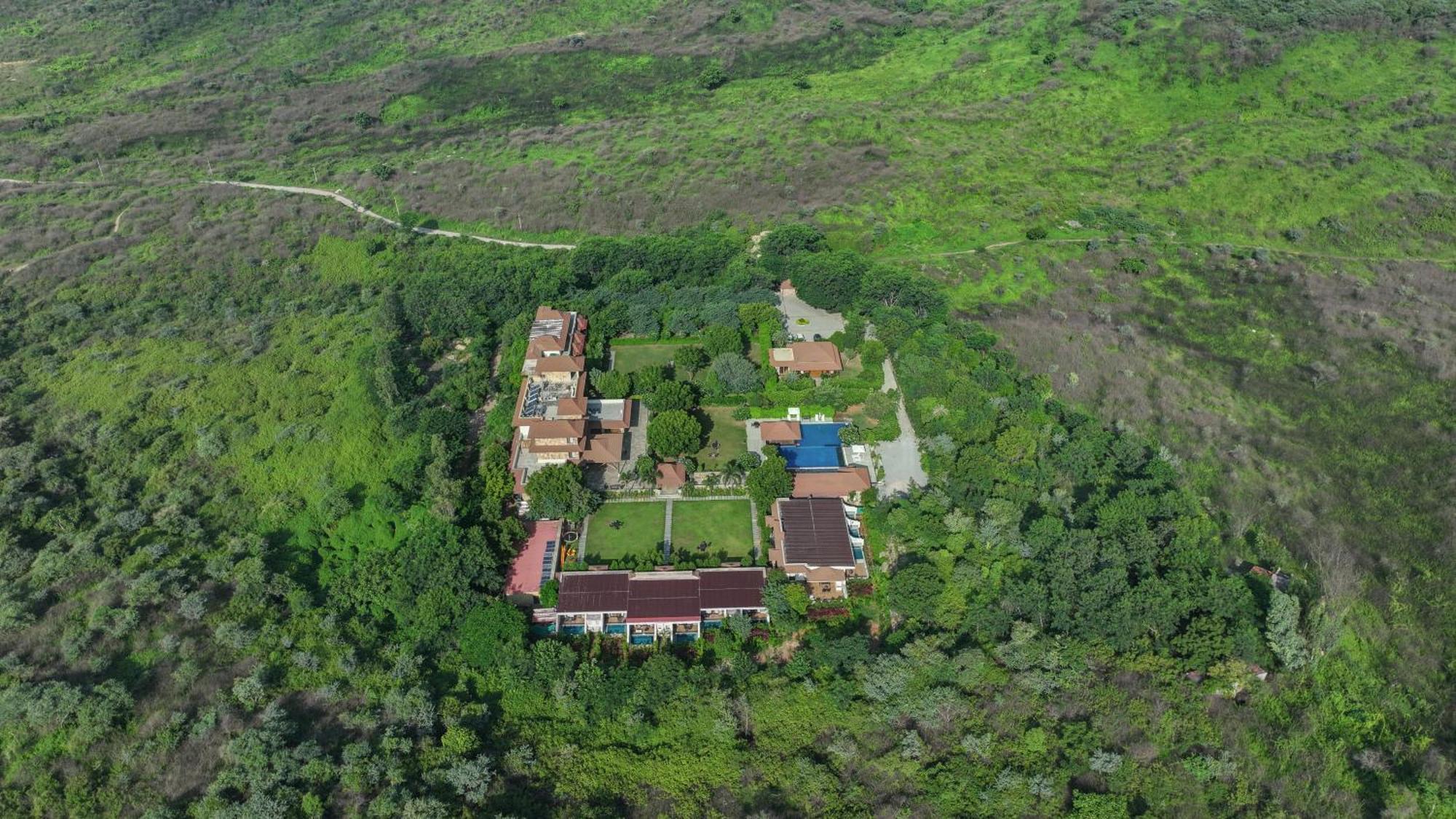 Anandam - A Luxury Resort In Udaipur Exteriör bild